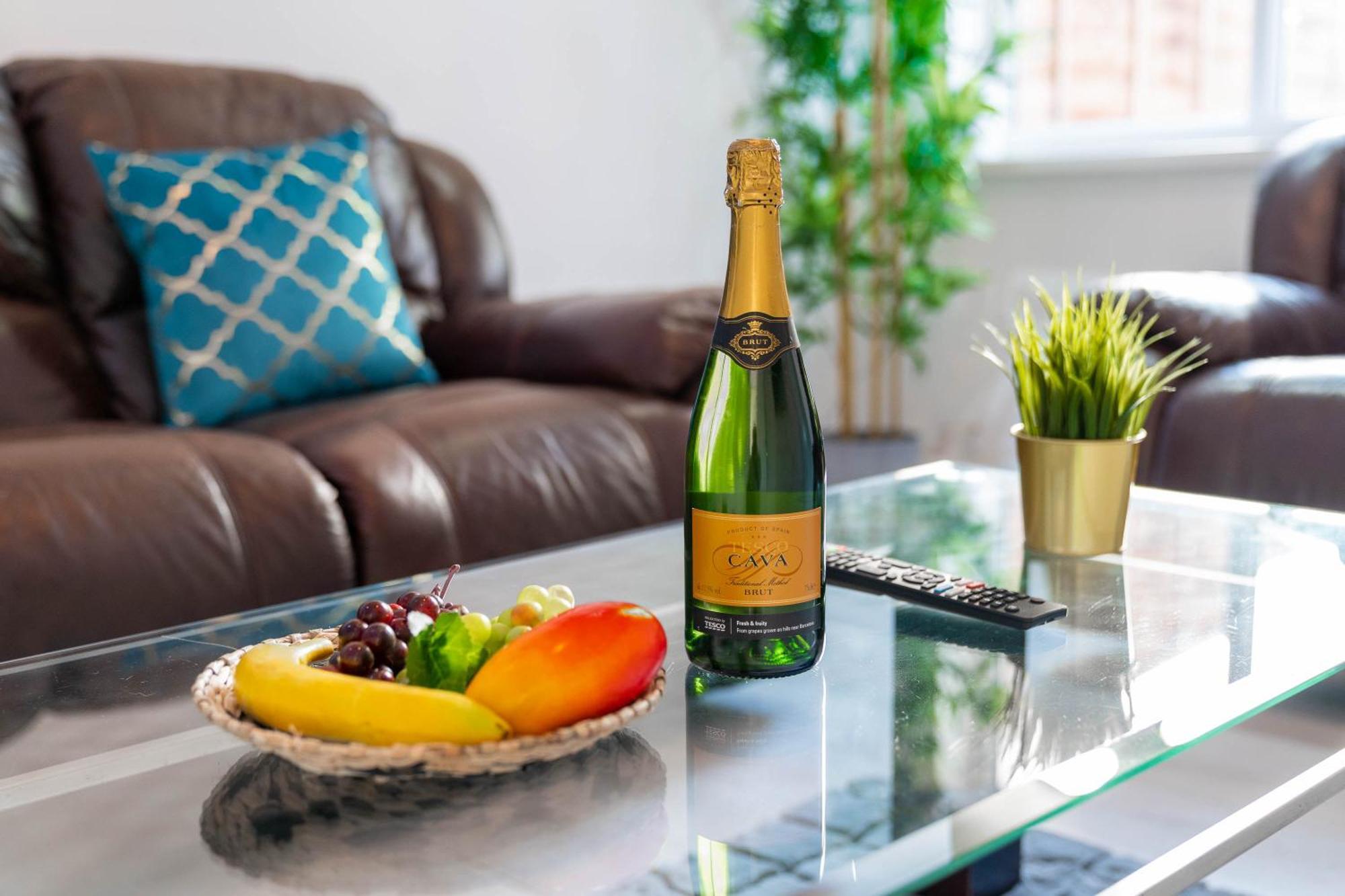 Five Bedroom Townhouse - Near City Centre - Edgbaston - On Street Parking - Wifi - Netflix - 974P Birmingam Exterior foto